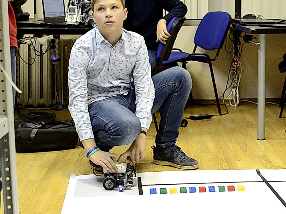 Олимпиада ЦПМ по робототехнике в Робоцентре Полигон. Средняя категория 1