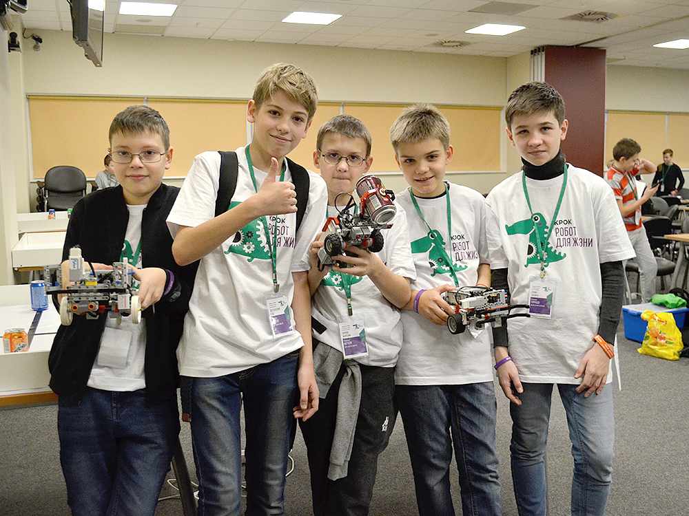 Ученики Робоцентра "Полигон" на КРОКе