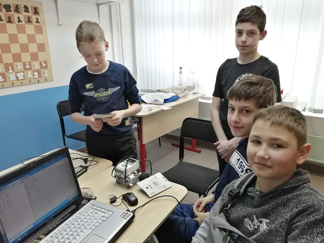 Мастер-класс по электронике в клубе Пилот